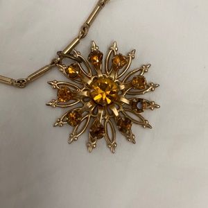 🌟 Vintage starburst necklace
